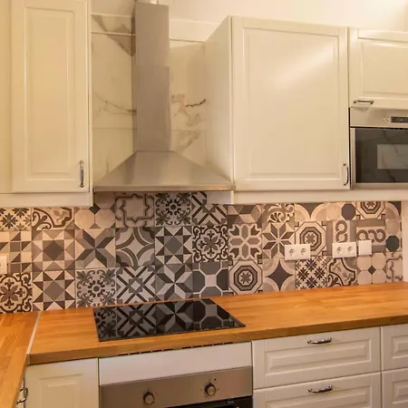 Apartment House In Elite Residential Area Of Faro