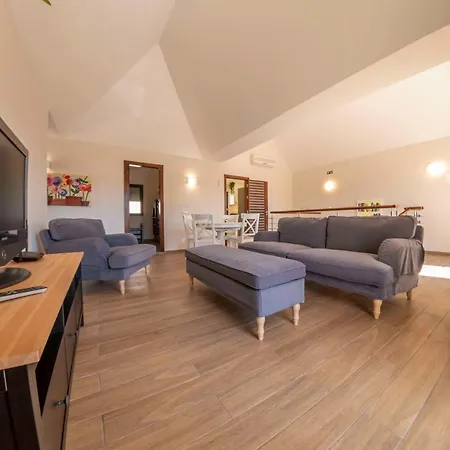 Lejlighed House In Elite Residential Area Of Faro