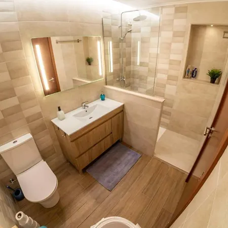 House In Elite Residential Area Of Apartamento